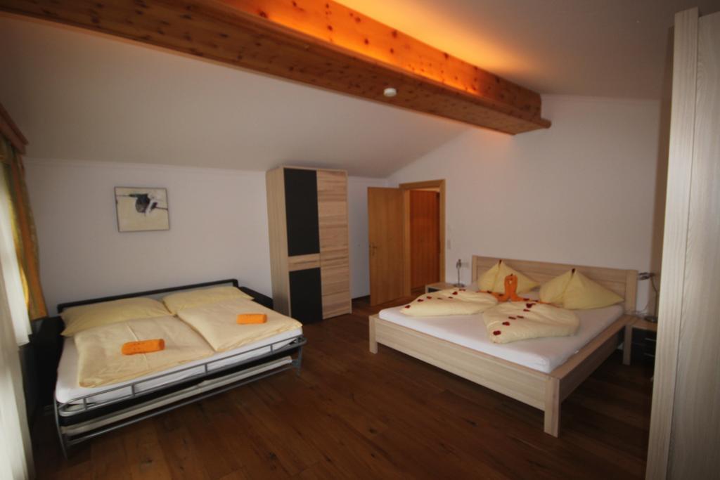Alpenappartement Капрун Екстериор снимка