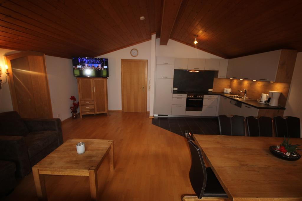 Alpenappartement Капрун Екстериор снимка