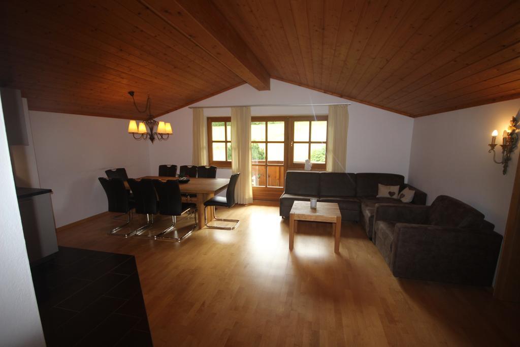 Alpenappartement Капрун Екстериор снимка