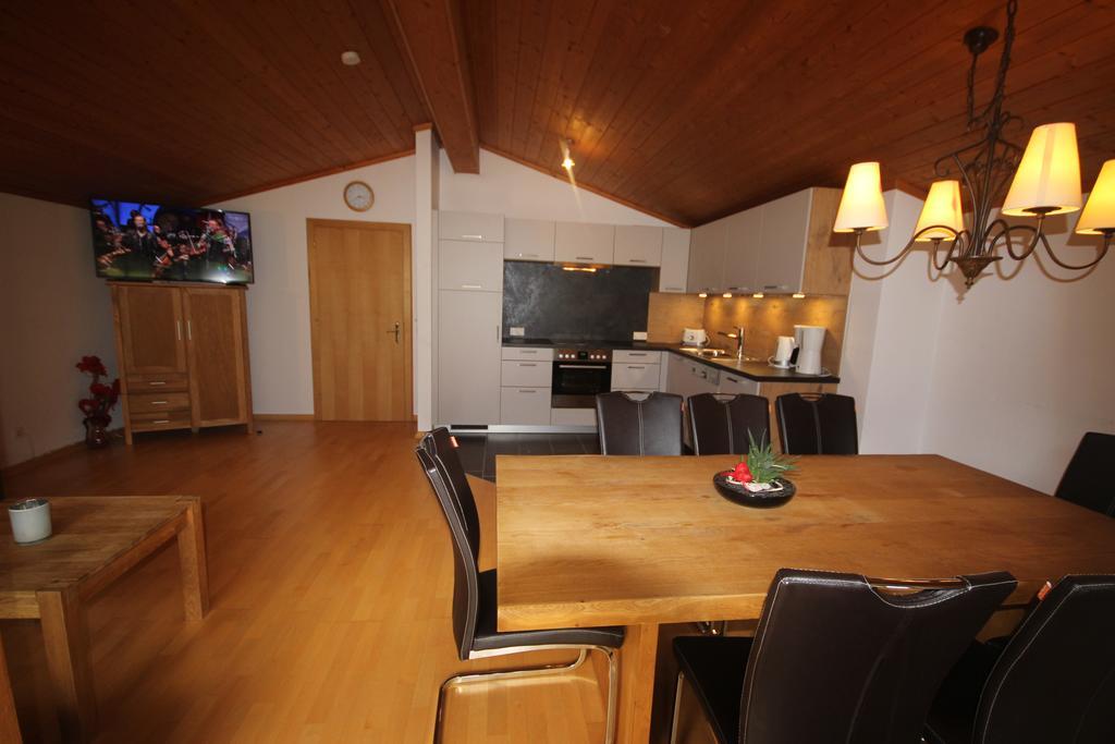 Alpenappartement Капрун Екстериор снимка