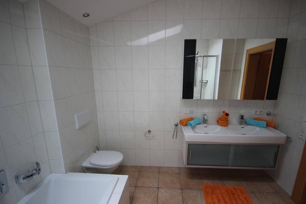 Alpenappartement Капрун Екстериор снимка