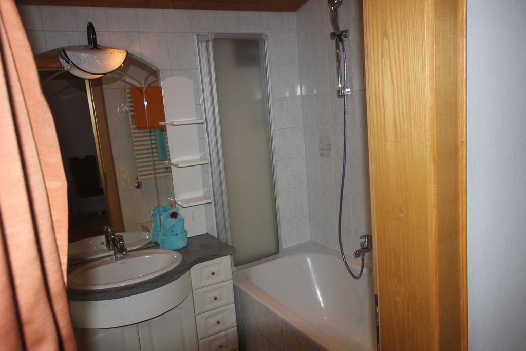 Alpenappartement Капрун Екстериор снимка
