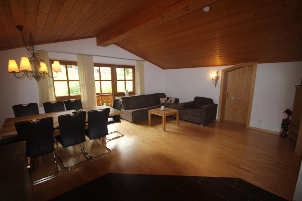 Alpenappartement Капрун Екстериор снимка