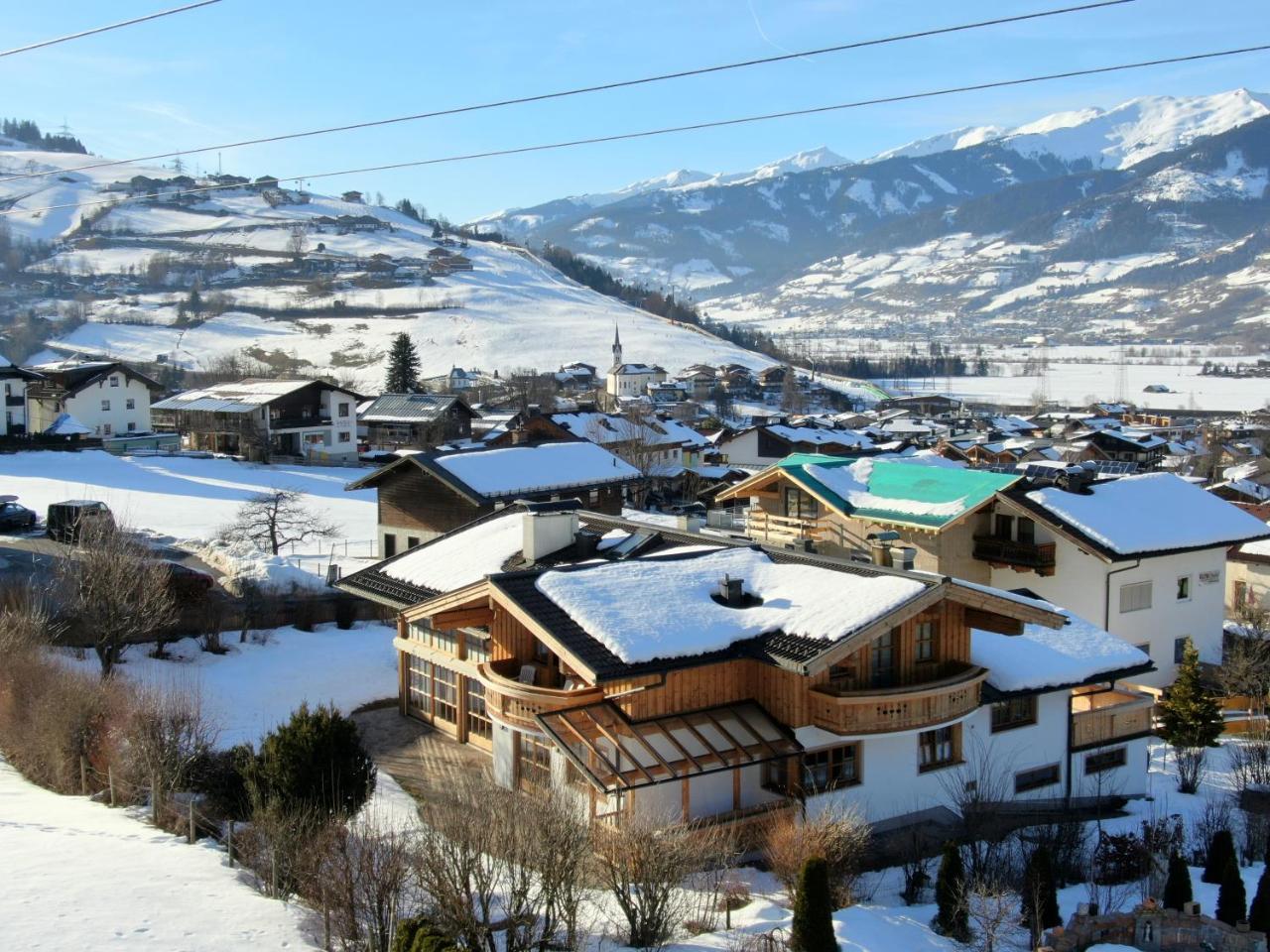 Alpenappartement Капрун Екстериор снимка